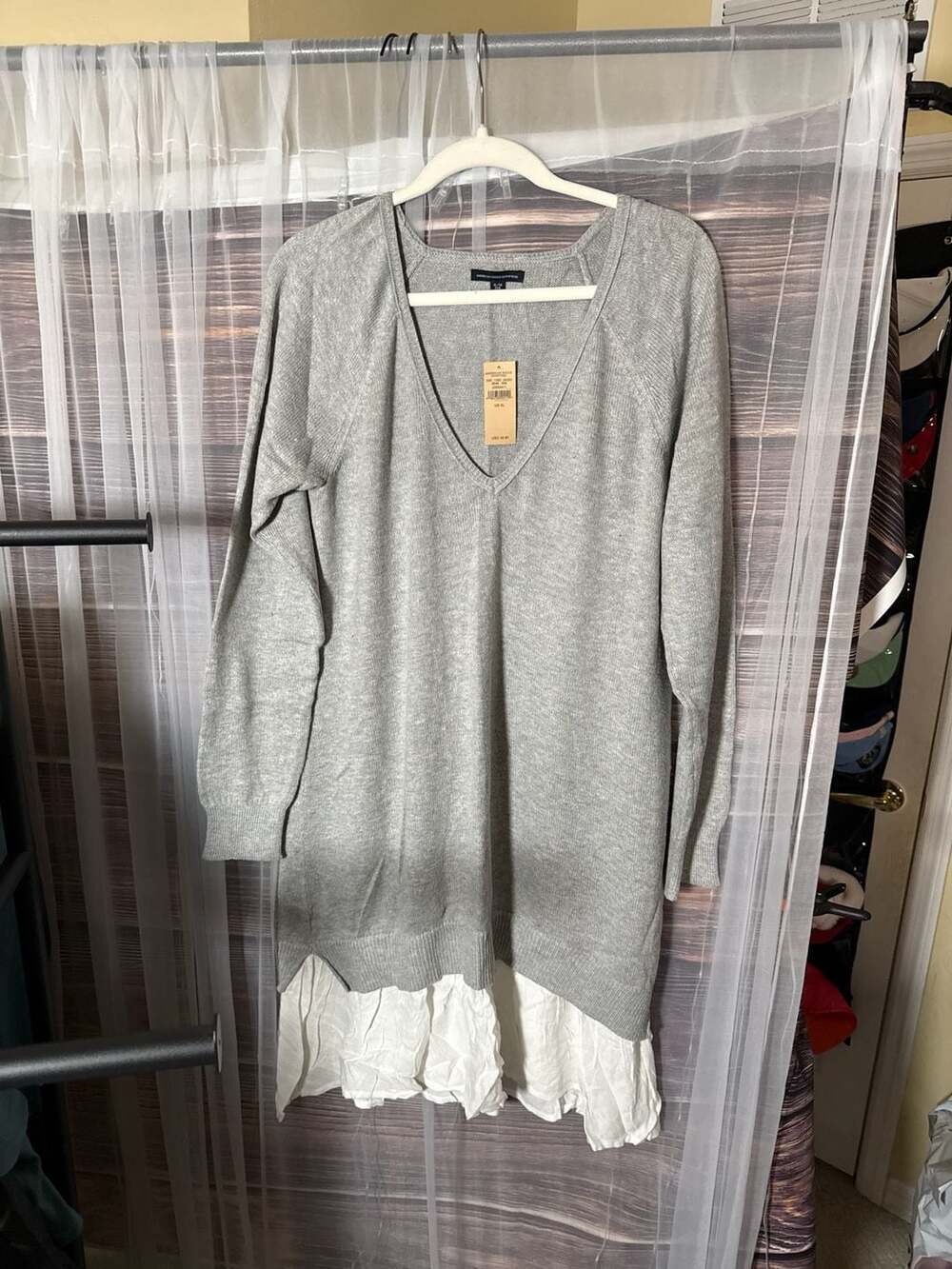 American Eagle Women's Grey V-Neck Sweater Dress with White Ruffle Hem - Size XL